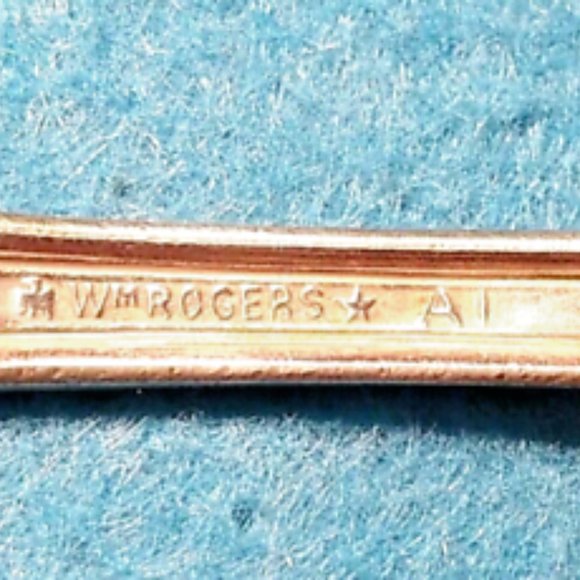 PATTERN: Cotillion 1937.  LENGTH: 5 7/8".  ITEM WEIGHT:  .83 OUNCES.    DESCRIPT - Picture 4 of 6